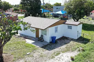 2304 NW 15th Ct, Fort Lauderdale, FL 33311 - Photo 30