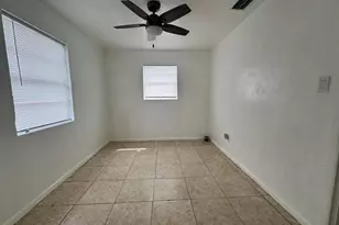 2304 NW 15th Ct, Fort Lauderdale, FL 33311 - Photo 12