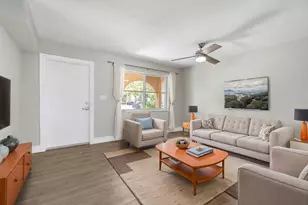 10792 La Placida Dr, Coral Springs, FL 33065 - Photo 4