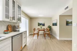 10792 La Placida Dr, Coral Springs, FL 33065 - Photo 8
