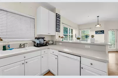 7538 NW 17th Drive, Pembroke Pines, FL 33024 - Photo 8
