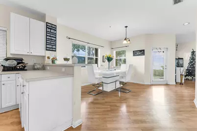 7538 NW 17th Drive, Pembroke Pines, FL 33024 - Photo 10