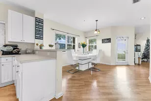 7538 NW 17th Dr, Pembroke Pines, FL 33024 - Photo 10