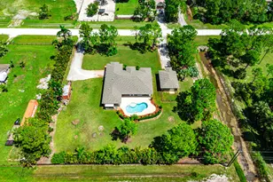 18266 Murcott Blvd, The Acreage, FL 33470 - Photo 16