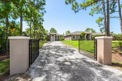 18266 Murcott Boulevard, The Acreage, FL 33470 - Photo 2