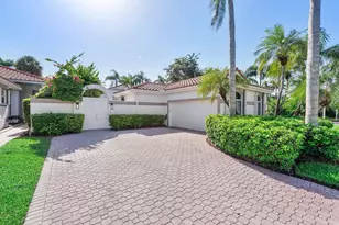 1081 Bel Aire Dr E, Pembroke Pines, FL 33027 - Photo 2