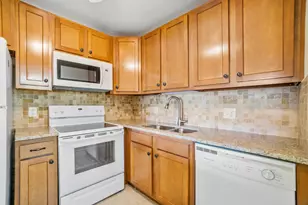 400 Village Green Cir W, Palm Springs, FL 33461 - Photo 2