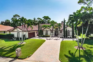 586 N Country Club Dr, Atlantis, FL 33462 - Photo 72