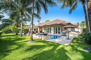 586 N Country Club Dr, Atlantis, FL 33462 - Photo 32