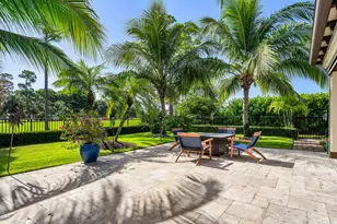 586 N Country Club Dr, Atlantis, FL 33462 - Photo 30