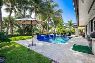 586 N Country Club Dr, Atlantis, FL 33462 - Photo 24