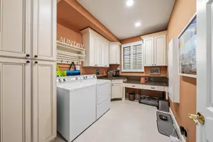 586 N Country Club Dr, Atlantis, FL 33462 - Photo 40