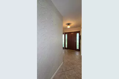 4511 E Country Club Circle, Plantation, FL 33317 - Photo 8