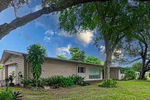 4511 E Country Club Cir, Plantation, FL 33317 - Photo 10