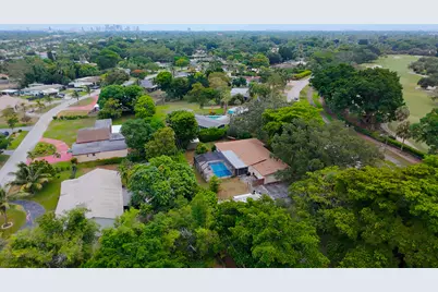 4511 E Country Club Circle, Plantation, FL 33317 - Photo 52