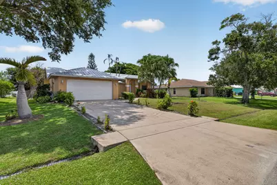 2252 SE McMaster Street, Port Saint Lucie, FL 34952 - Photo 4