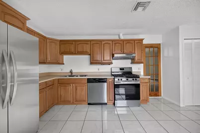 2252 SE McMaster Street, Port Saint Lucie, FL 34952 - Photo 10