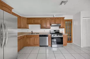 2252 SE McMaster St, Port Saint Lucie, FL 34952 - Photo 10