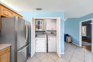 39 VÃ­a De Casas Norte, Boynton Beach, FL 33426 - Photo 14