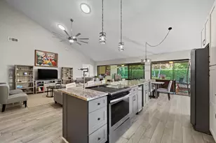 2895 Farragut Ln, West Palm Beach, FL 33409 - Photo 12