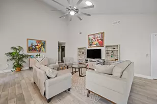 2895 Farragut Ln, West Palm Beach, FL 33409 - Photo 16