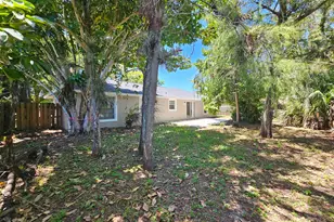 1878 Wisteria St, Wellington, FL 33414 - Photo 34