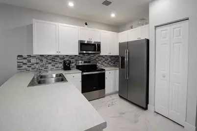 5437 NW 27th Court, Margate, FL 33063 - Photo 6