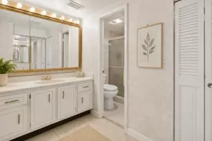 1100 St Charles Pl, Pembroke Pines, FL 33026 - Photo 44