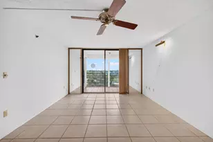 1100 St Charles Pl, Pembroke Pines, FL 33026 - Photo 18