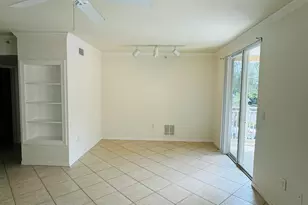 6394 Emerald Dunes Dr, West Palm Beach, FL 33411 - Photo 4