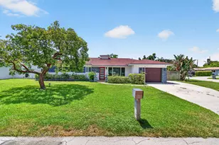 200 NE 28th Terrace, Boca Raton, FL 33431 - Photo 2