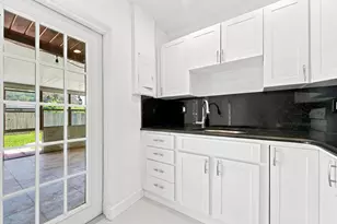 10275 SW 152nd St, Miami, FL 33157 - Photo 12