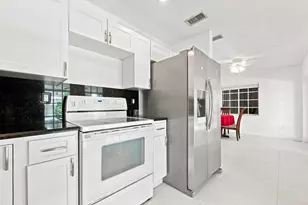 10275 SW 152nd St, Miami, FL 33157 - Photo 2