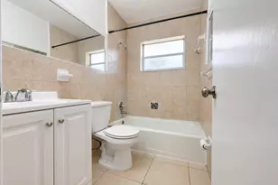 3970 NW 31st Terrace, Lauderdale Lakes, FL 33309 - Photo 6
