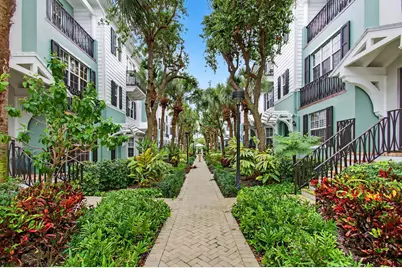 365 W Mallory Circle, Delray Beach, FL 33483 - Photo 2