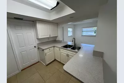 4717 NW 49th Place, Tamarac, FL 33319 - Photo 10