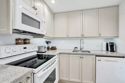 401 N Riverside Drive #201, Pompano Beach, FL 33062 - Photo 12