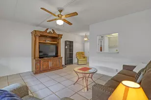 400 Village Green Cir W, Palm Springs, FL 33461 - Photo 6