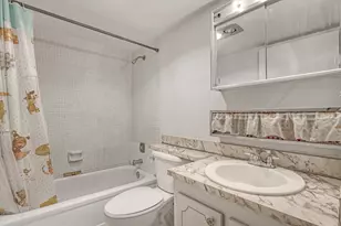 400 Village Green Cir W, Palm Springs, FL 33461 - Photo 12