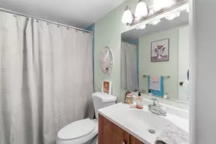 750 Lori Dr, Palm Springs, FL 33461 - Photo 10