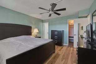9420 S Hollybrook Lake Dr, Pembroke Pines, FL 33025 - Photo 14