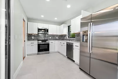 8409 Bonita Isle Drive, Lake Worth, FL 33467 - Photo 12