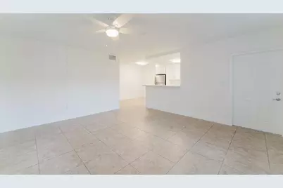 601 SW 2nd Avenue #5, Boca Raton, FL 33432 - Photo 6
