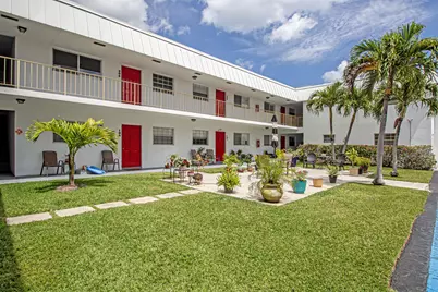 402 Lake Shore Drive, West Palm Beach, FL 33403 - Photo 18
