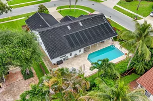 12897 La Rochelle Cir, Palm Beach Gardens, FL 33410 - Photo 4