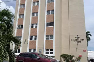 900 NE 12th Ave, Hallandale Beach, FL 33009 - Photo 2