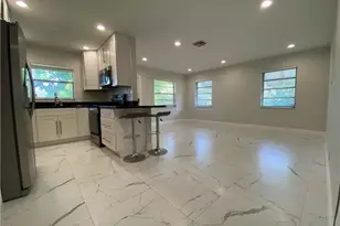 624 NE 10th Ave, Fort Lauderdale, FL 33304 - Photo 2