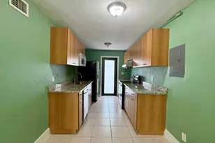4729 Myrtle Ln, West Palm Beach, FL 33417 - Photo 4