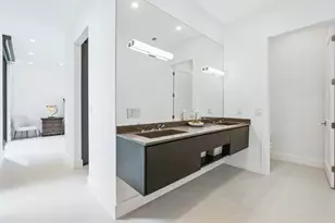 1845 NE 124th St, North Miami, FL 33181 - Photo 14
