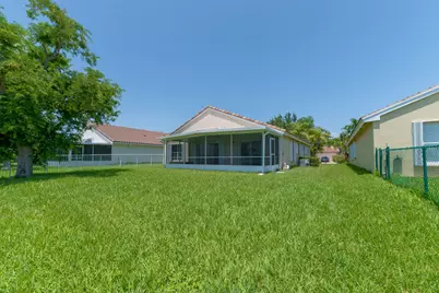 19200 NW 24th Court, Pembroke Pines, FL 33029 - Photo 24